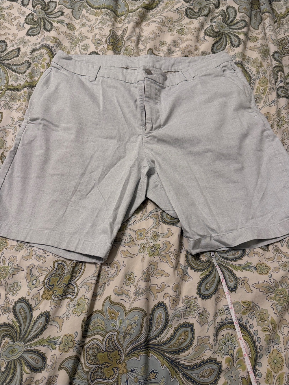 lululemon athletica Light Gray Men's Flat-Front Shorts